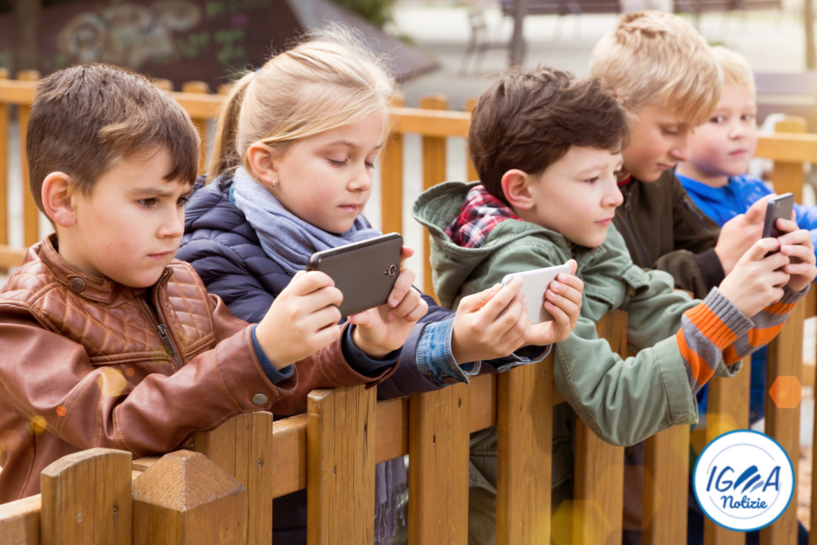 Fare una pausa digitale: come incoraggiare tuo figlio a staccarsi dal cellulare